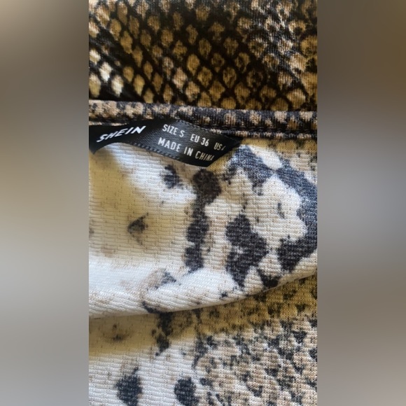 Snake skinned print dress - Picture 4 of 4